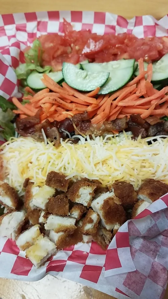Garden Salad with Fried Chicken